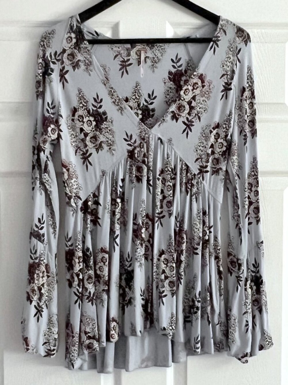 Free People Speak Easy floral prints bell sleeve blue tunic top size M